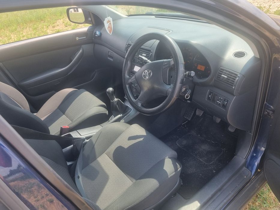 Dezmembrez Toyota Avensis T25 1.8B 129 cp 2003-2009