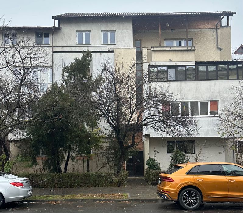 Vand apartament doua camere decomandat Bacau - Bistrita Lac, vile ,zona linistita , langa Insula de Agrement.