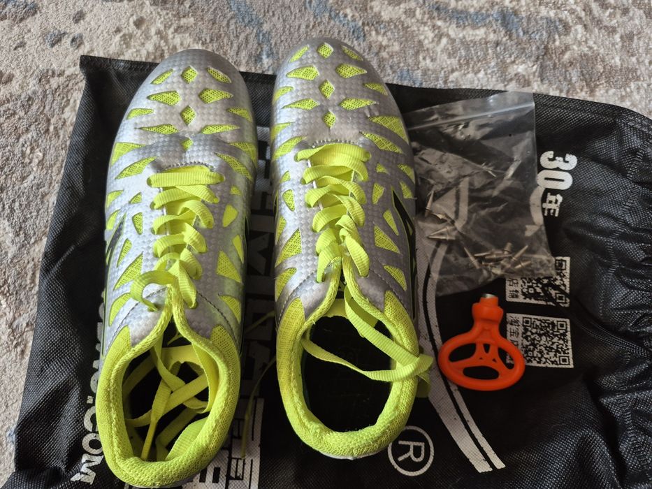 Буттсы  для футбола