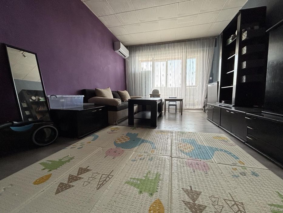 Продава се двустаен апартамент 64кв.м