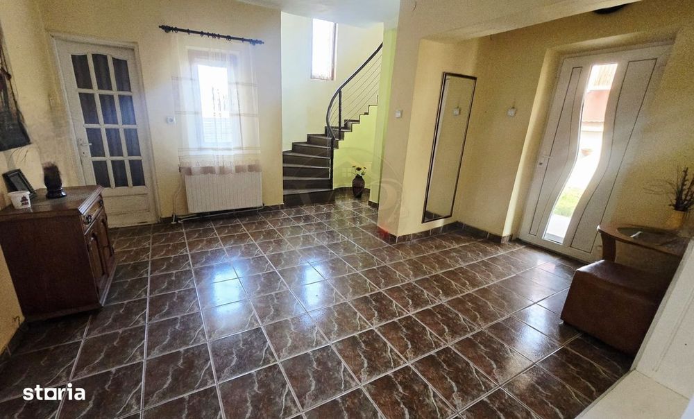 Casa individuala cu 5 camere,223 mp utili,522 mp teren,zona Centru