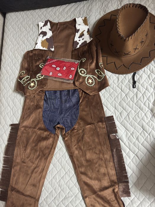Продам карнавальный костюм Ковбой