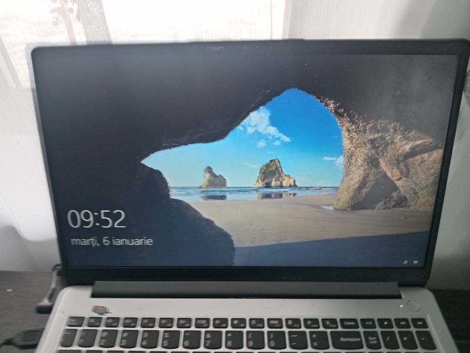 Leptop Lenovo în garanție