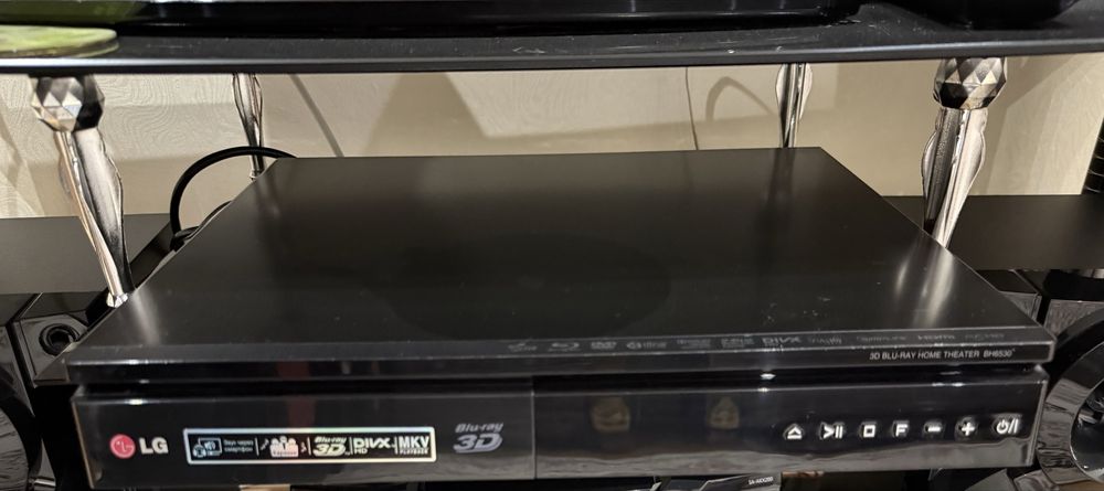 Продам телевизор Philips + Blu-ray/DVD-плеер LG