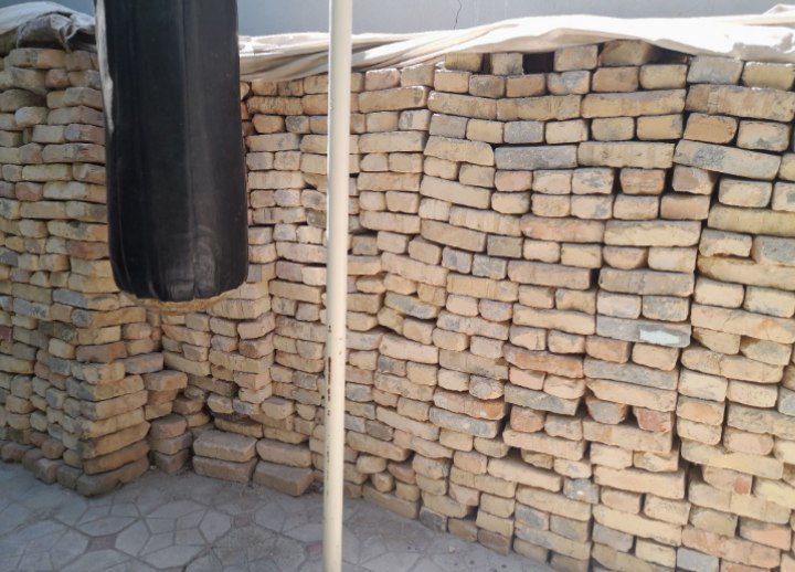 гишт бор даставка киламиз