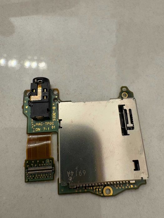 Slot jocuri si mufă căști HAC-Tpgc Nintendo Switch V1 funcțională