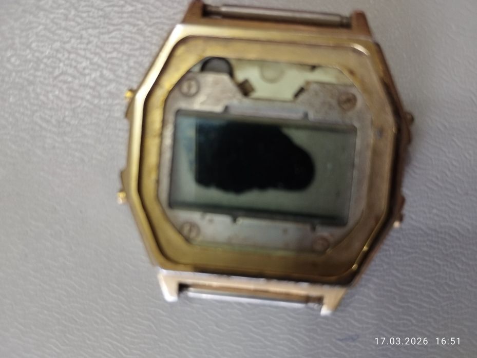 Часы наручные продам