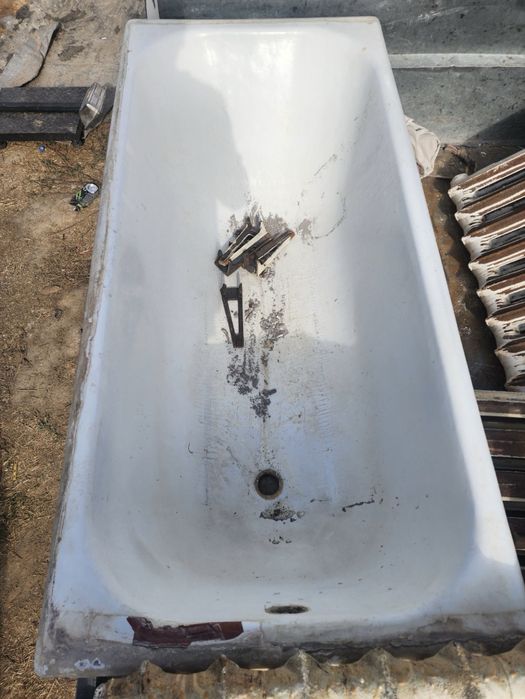 Temir vanna sotiladi (holati yaxshi) Продается стальная ванна