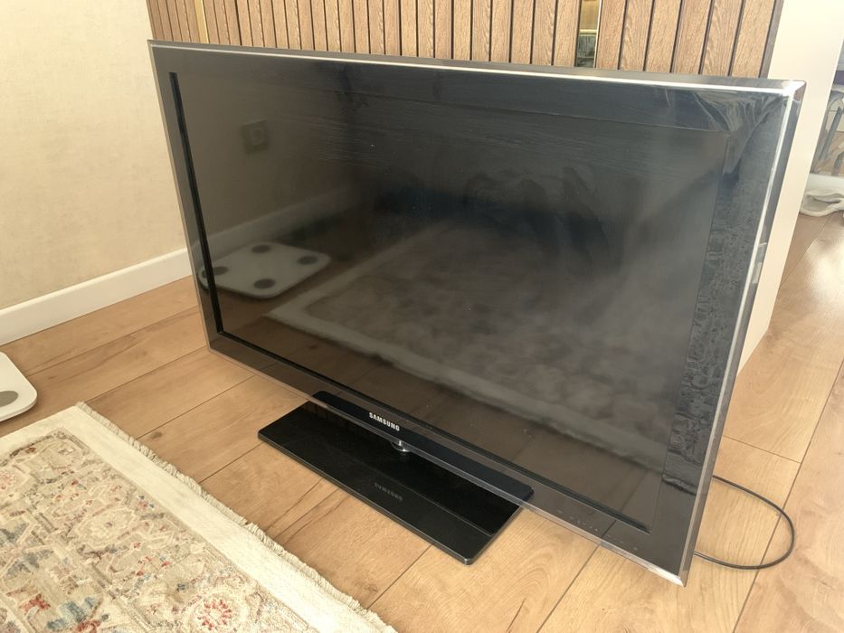 Телевизор Samsung LE40D550