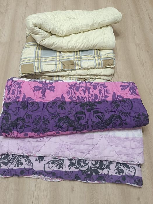Полутороспальные одеяла 2 штуки
