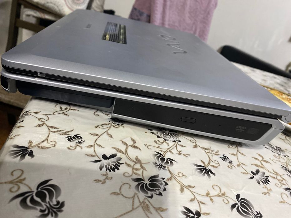 Ноутбук на запчасти