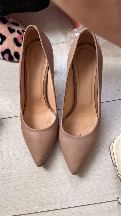 женские сапоги и каблуки