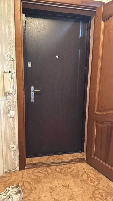 Просторная 2 к.кв. в 12 мкр-не