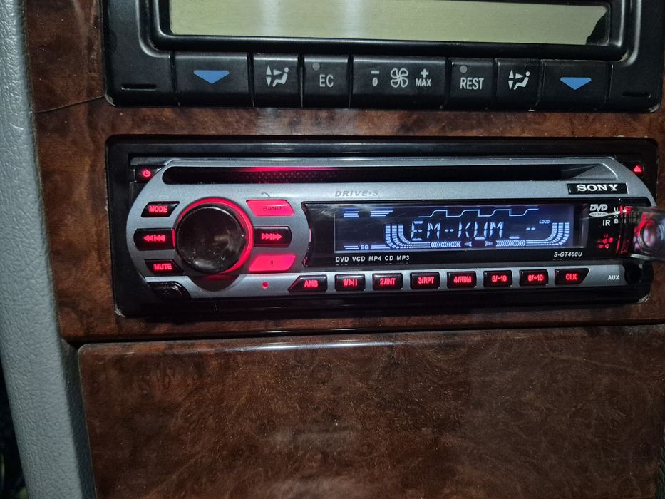 Магнитола сони продам
