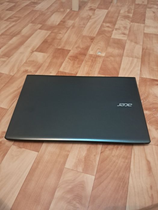 Продам ноутбук торг есть