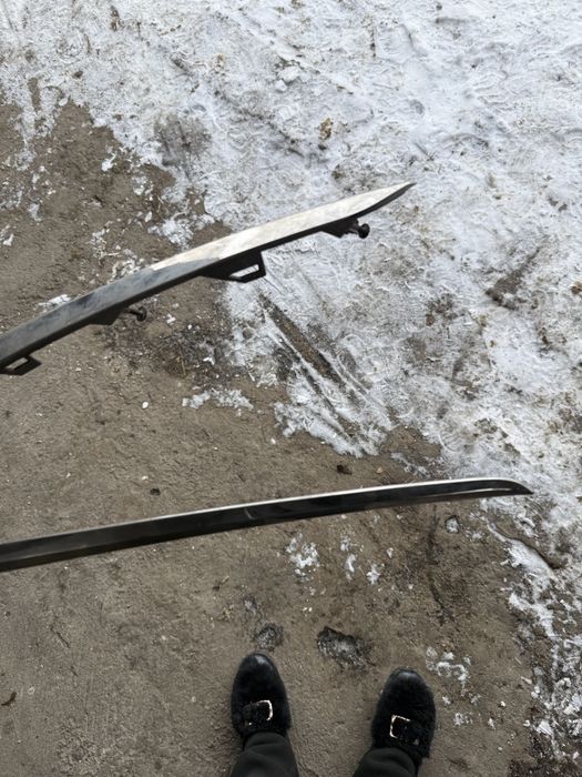 Продам молдинги на гранту FL