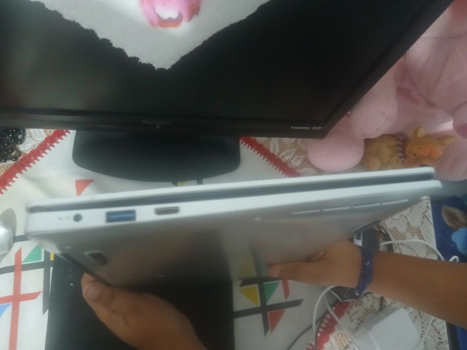 Vand laptop in stare perfect functional de gaming cu tot ce se vede