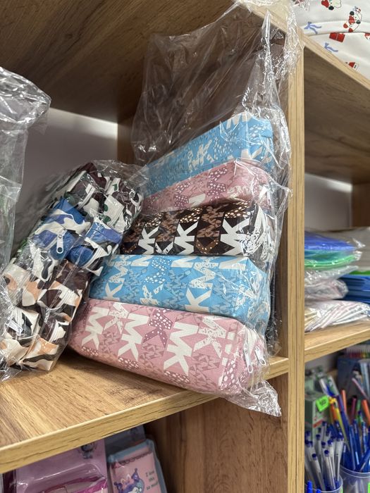 Продаются пеналы для школьников