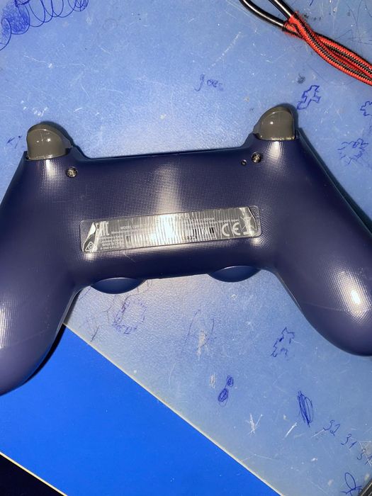 PS 4 - 500gb + 3игри