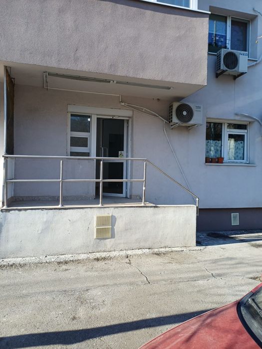 Inchiriez spatiul comercia Moineștil