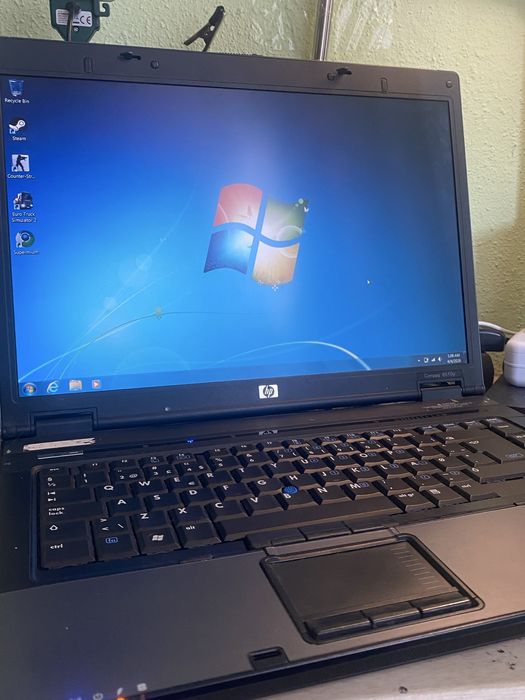 Vand laptop hp compaq 8510p