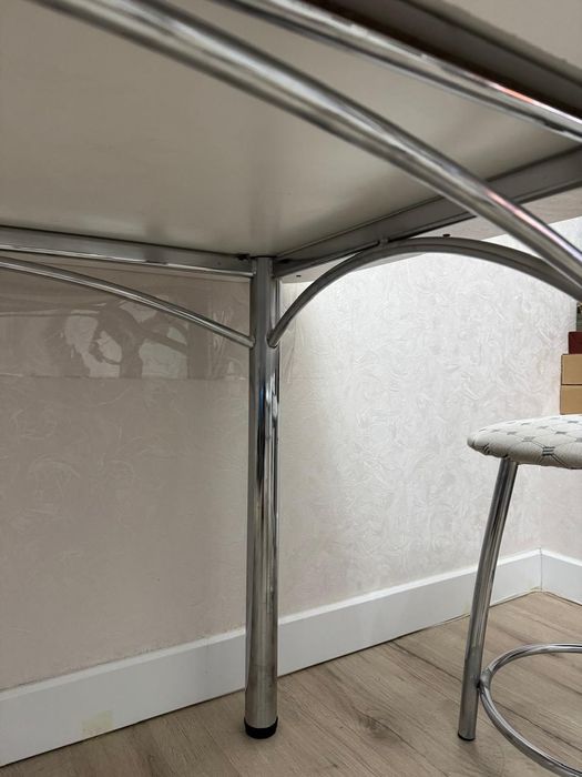 Продам стол, б/у