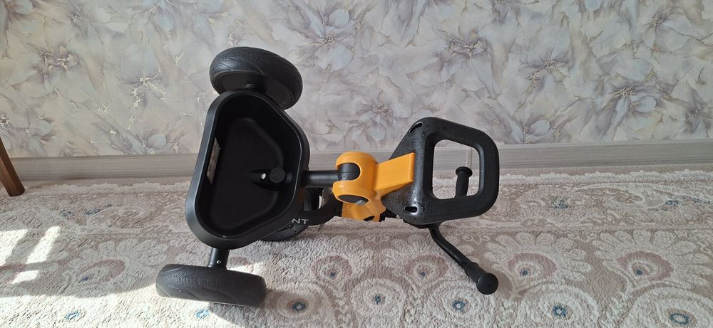 Трехколесный велосипед