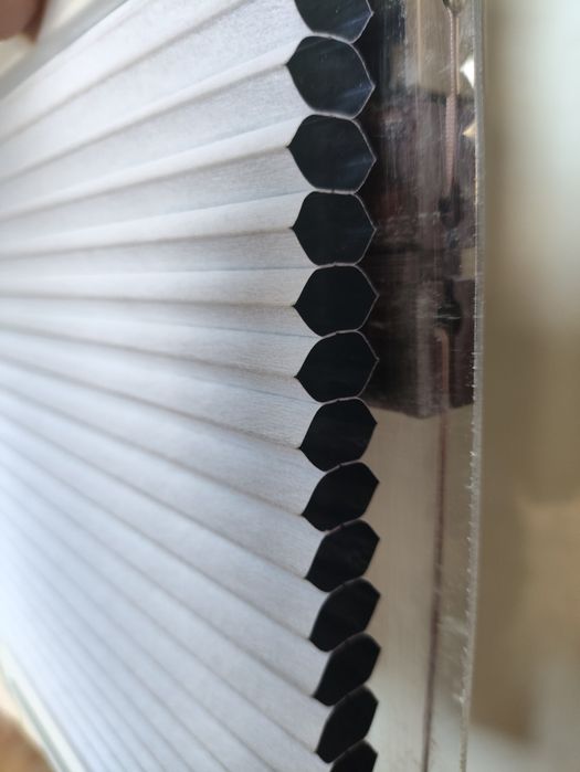 Жалюзи плиссе, ролл шторы.