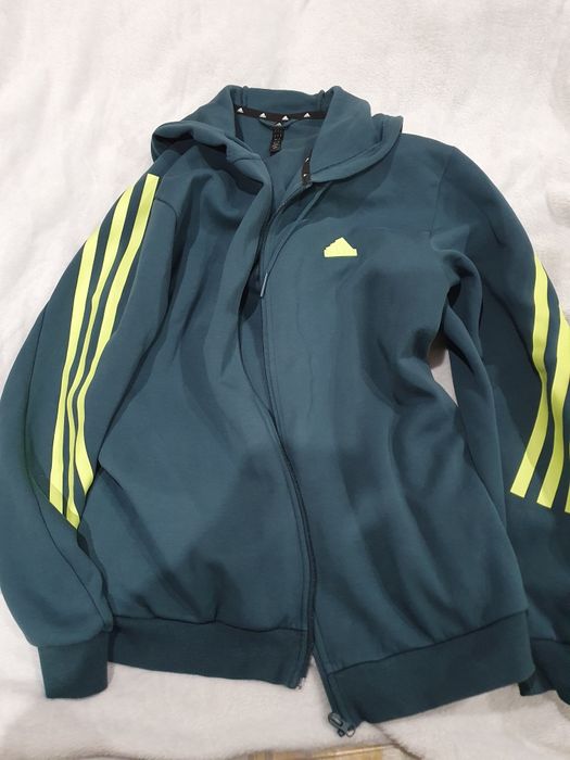 Продавам Горница ADIDAS!
