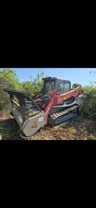 Închiriez utilaje Curățire terenuri de ambrozie,  vegetație