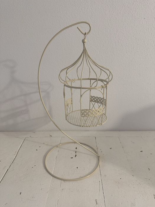 Decoratiune din metal, Vintage