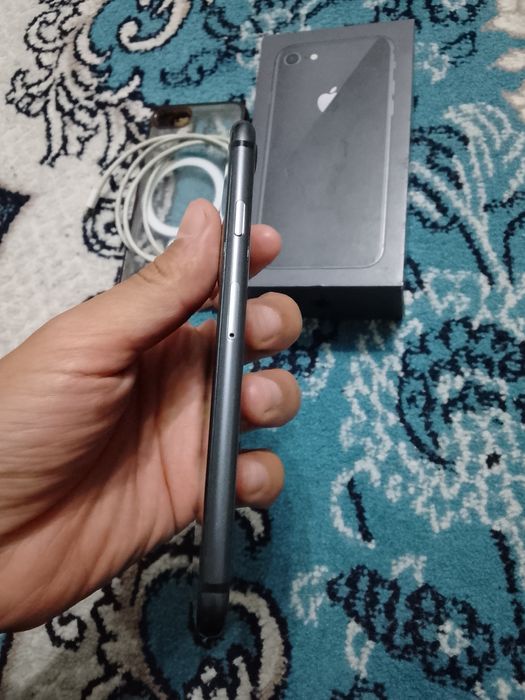 Iphone 8 64GB LL/A xolati yaxshi