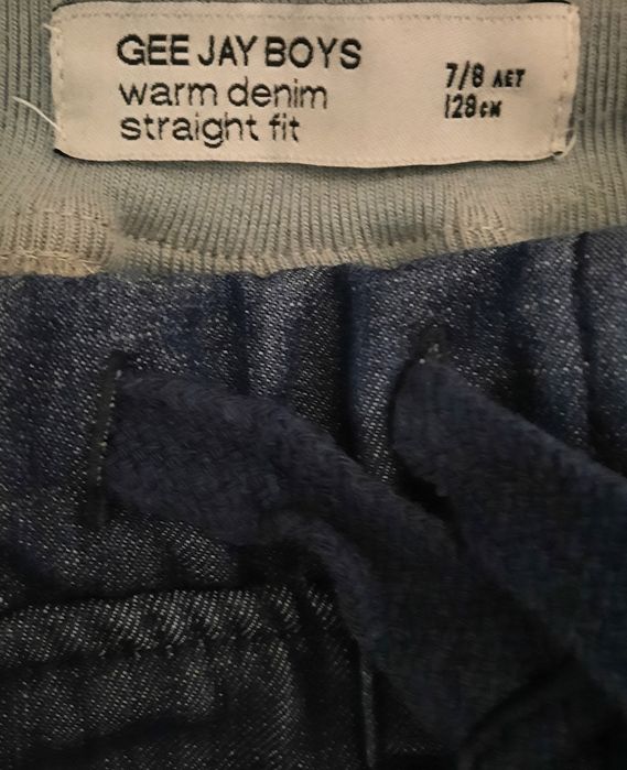 Продам джинсы утепленные для мальчика