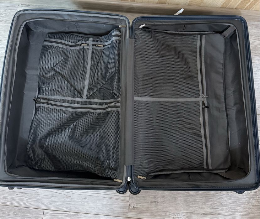 Дорожный чемодан