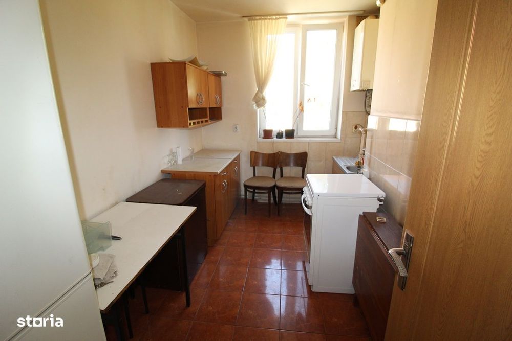 Vând apartament 2 camere în Hunedoara, zona OM-Pța.Eliberării, et. 1 — fotografia 3