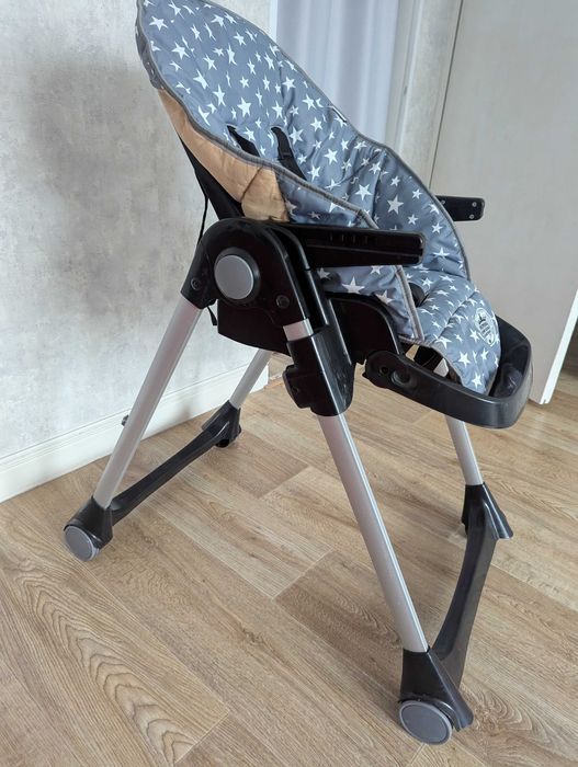 Детский стульчик для кормления