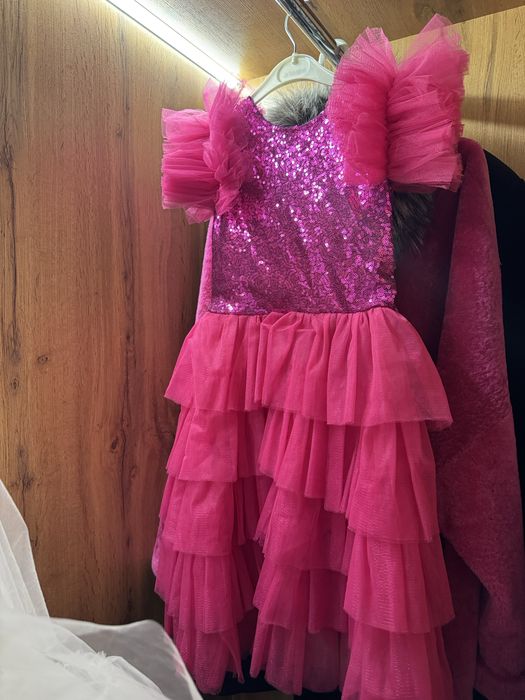 Платье красное  почти новая