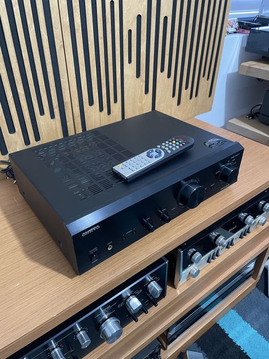 Onkyo a 9155 amplificator stereo 65W x 2 in 8ohmi telecomanda