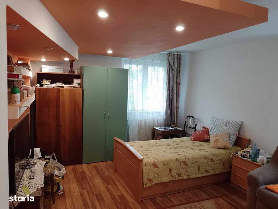 Vând apartament cu 4 camere , amenajat lux , Str. Ady Endre