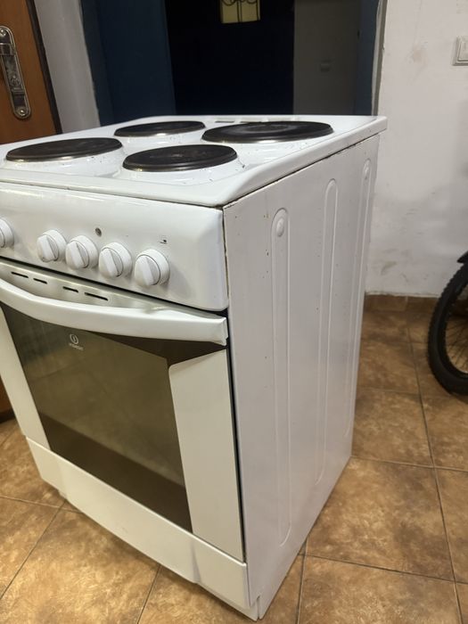 Электронный плита