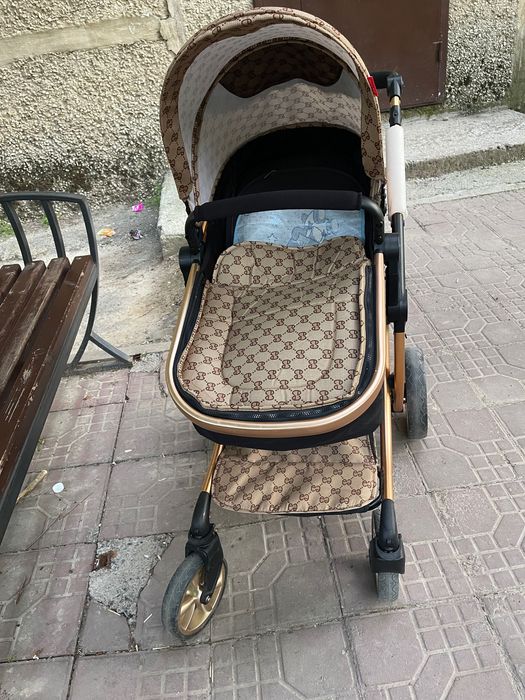 Коляска прогулочная