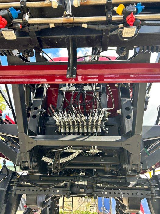 Самоходный опрыскиватель UTA 3000