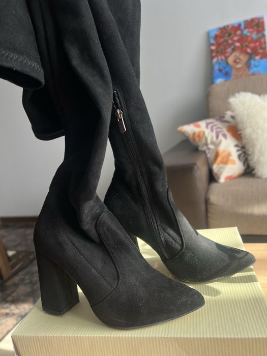 Велурени ботуши на ток