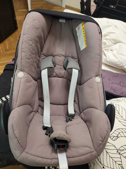 Maxi cosi Pebble детско кошче за кола