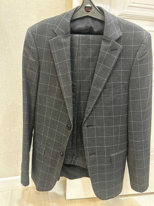 Продам мужской костюм, тройка, Турция