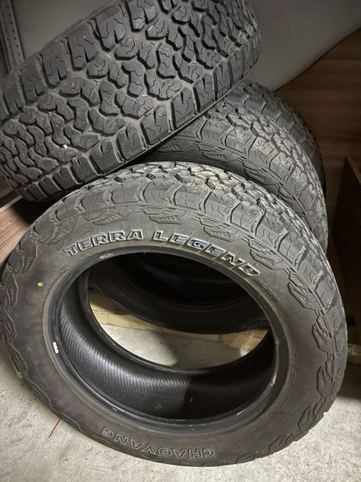 Продам АТ резину 235 65 R18 комплект