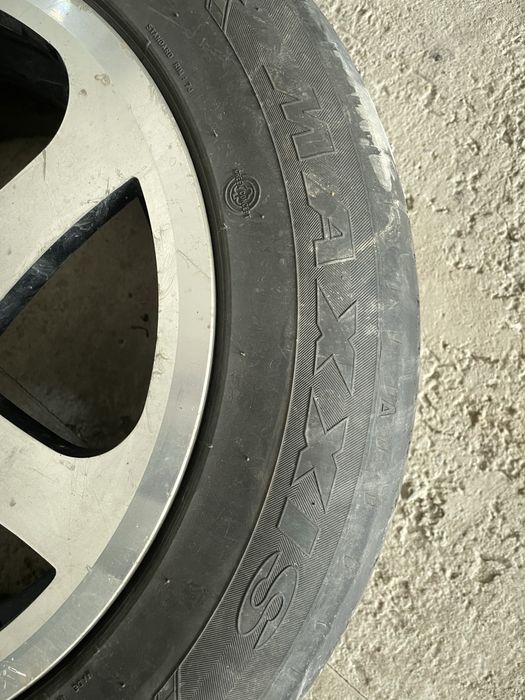 Продам шины летние 235/60/R18