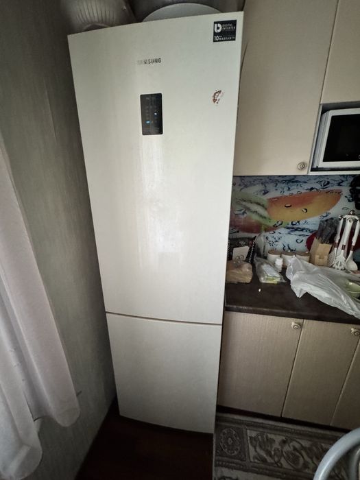 Продам холодильник
