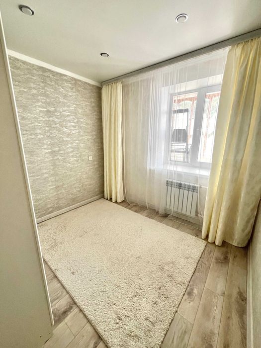 Продаётся 4 комн квартира