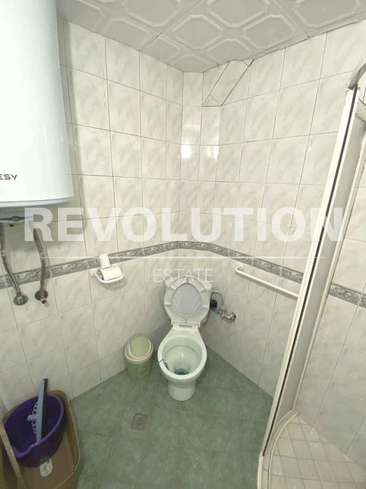 Дава се под наем Тристаен апартамент в Варна, Колхозен пазар - 90 кв.м за 458.49 € - Снимка #3